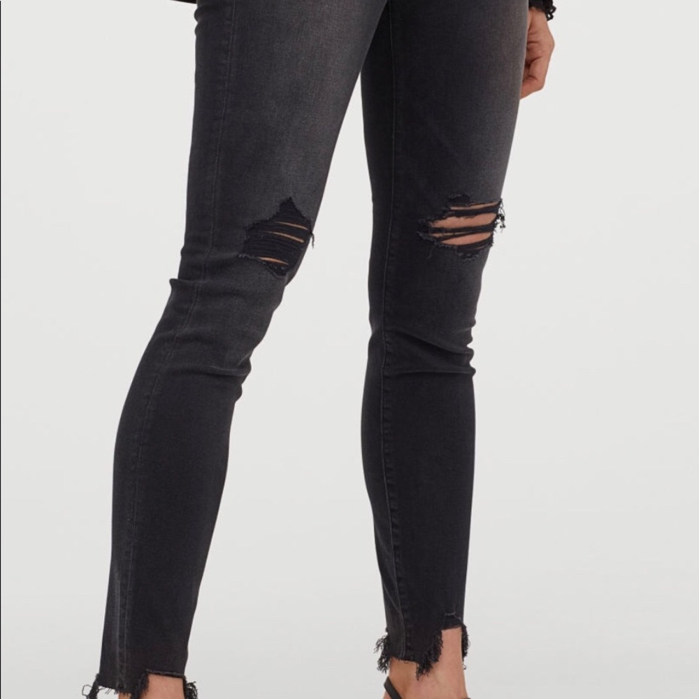 H&M Black “Embrace High Ankle Jeans”